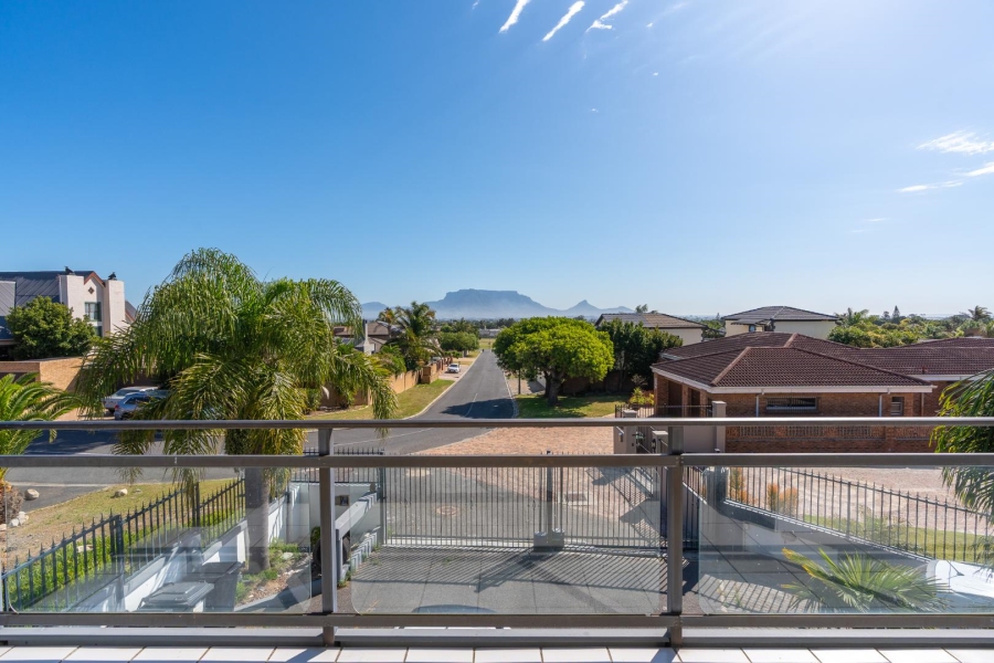 6 Bedroom Property for Sale in Welgelegen Western Cape